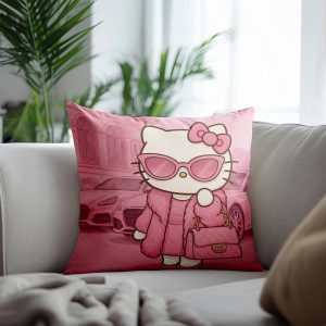 Hello kitty with glasses